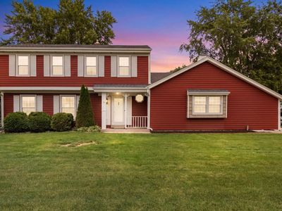 4590 S Regal DRIVE, New Berlin, WI, 53151