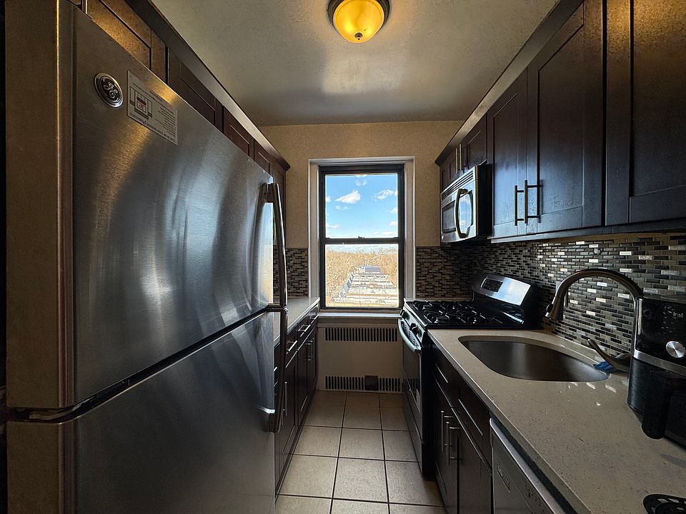 1st image of 4915 Skillman Ave APT 5M