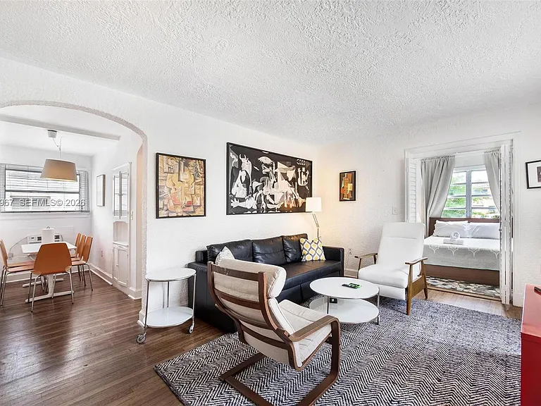 39 Sidonia Ave #2 — Photo 1