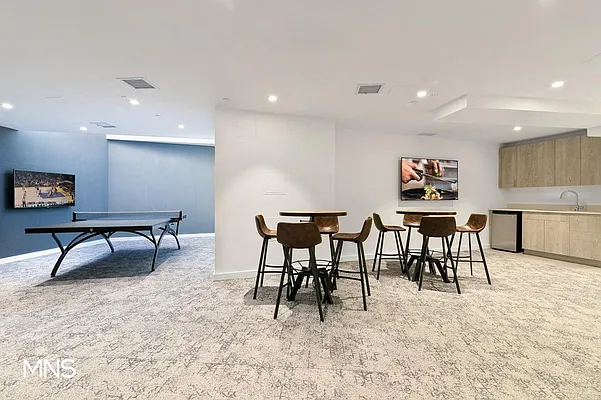 Rented by MNS Marketing | media 8