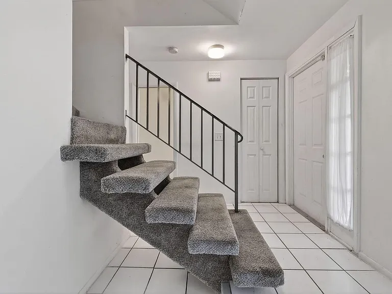 3502 Gardens East Dr #B — Photo 26