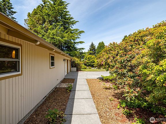 3rd image of 21316 Rolling Ridge Dr.