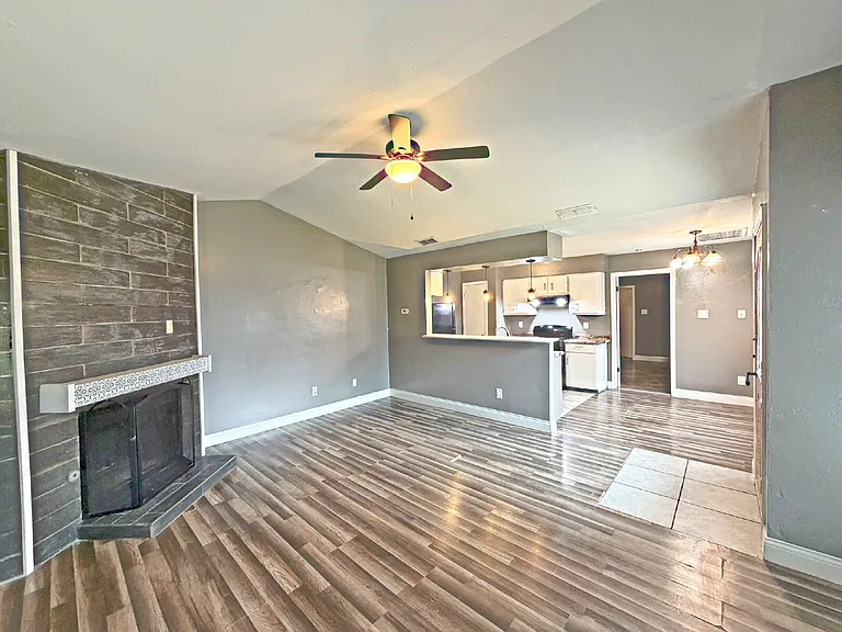 14431 Woods Hole Dr — Photo 5