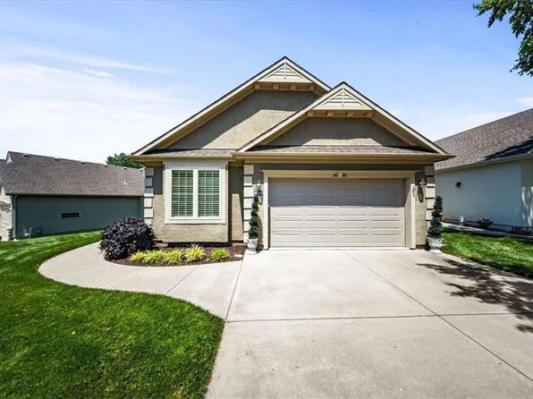 1440 SW Heartwood Dr, Lees Summit, MO 64081