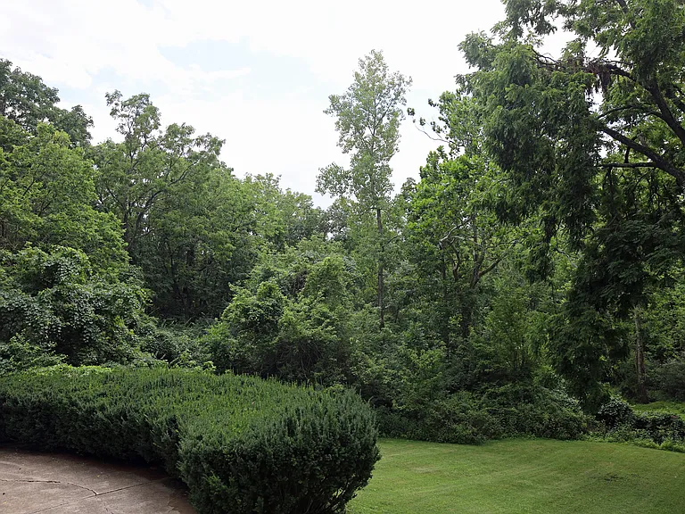 8267 Riverside Dr — Photo 10