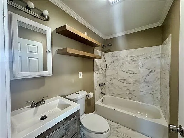 505 Center St #A — Photo 12