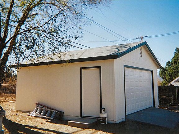 2 Car Detached Garage