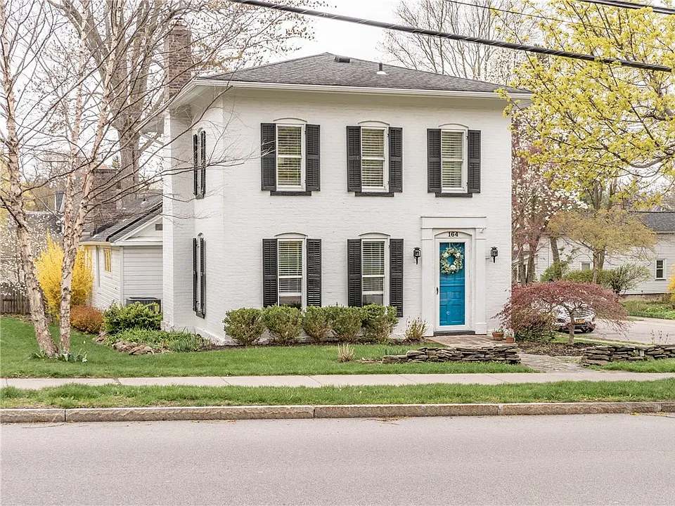 164 S Main St
