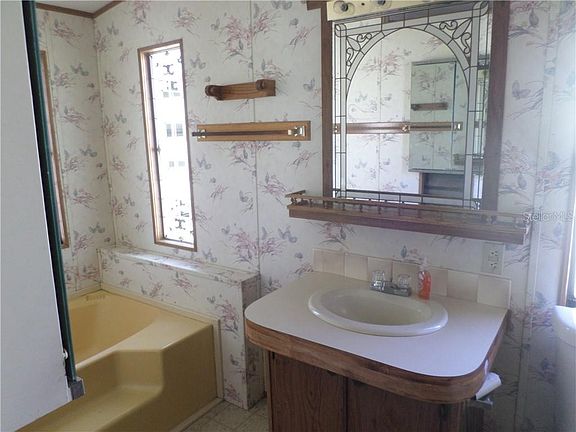 2nd image of 2530 SE 25th Dr