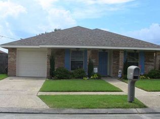 3208 Pansy Ct, Marrero, LA 70072
