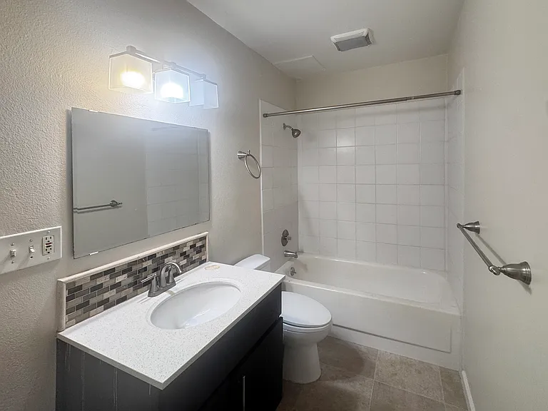 414 Fairmount Ave #101 — Photo 7