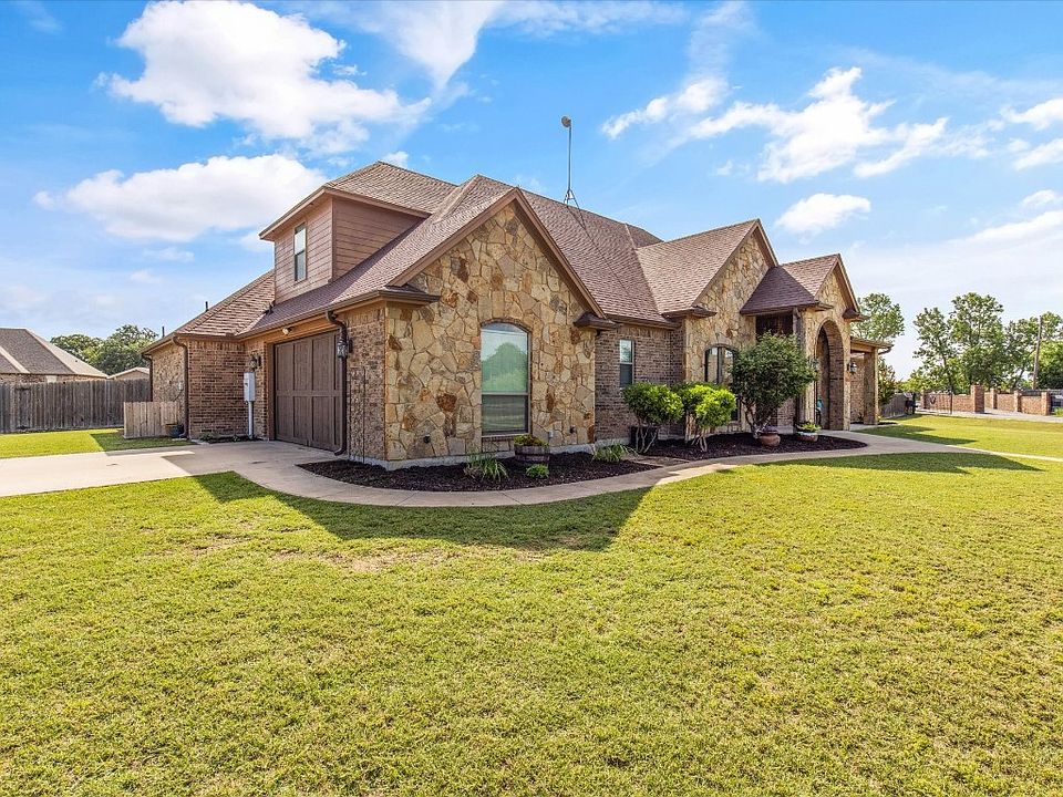 102 Brock Ct, Millsap, TX 76066 MLS 20327564 Zillow