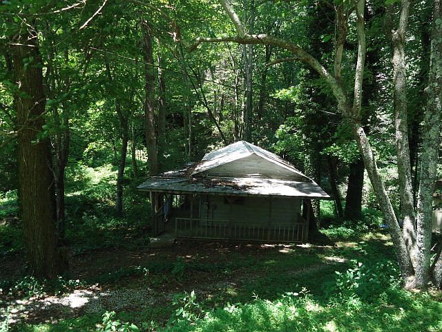 2nd image of 2219 Dillard Rd