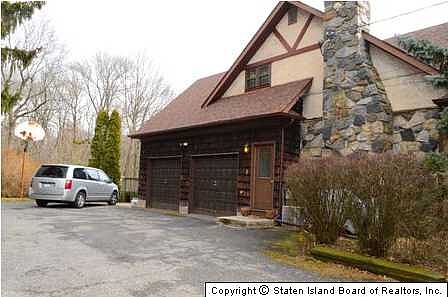 1st image of 107 Seguine Ave