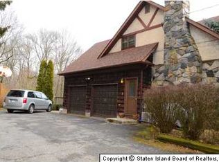 107 Seguine Ave, Staten Island, NY 10309
