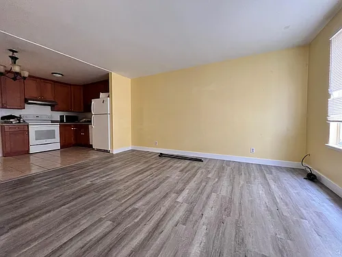 607 Sylvan St #4 Photo 1