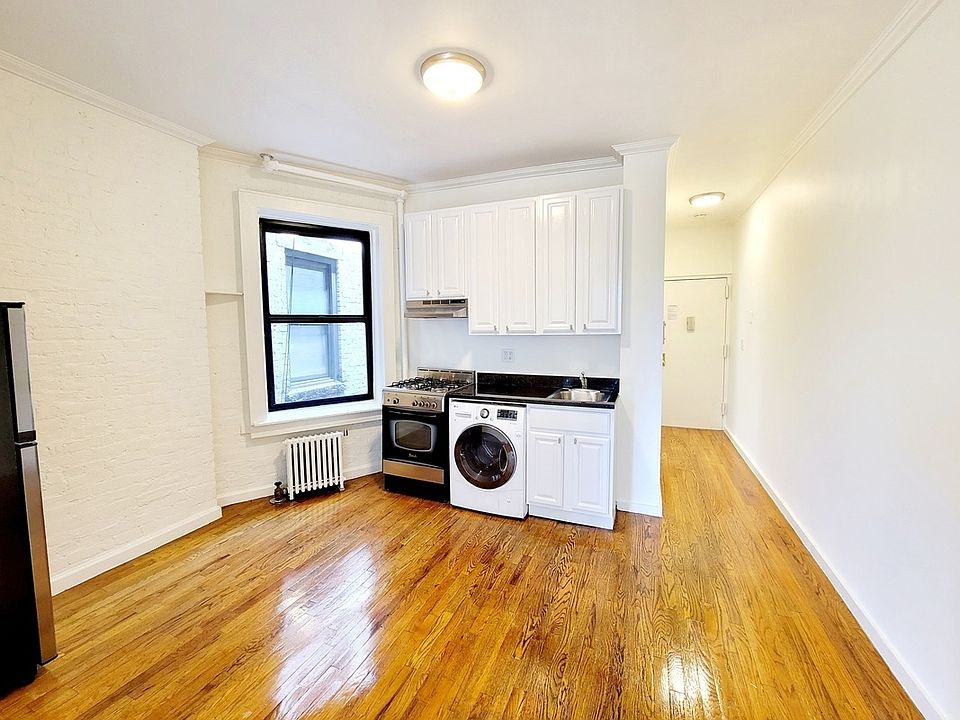 2nd image of 186 Norfolk St #5F