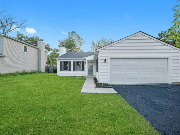 8040 Geneva St, Woodridge, IL 60517
