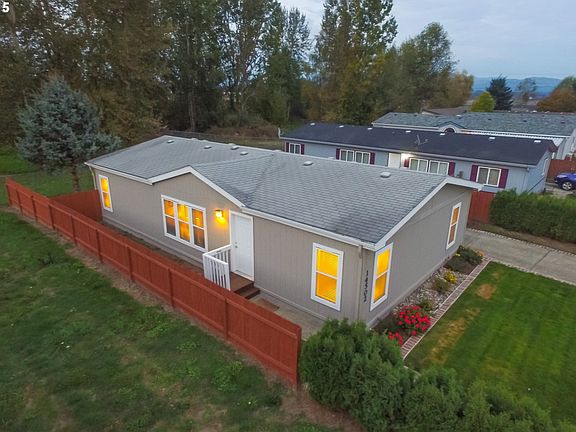 2nd image of 14502 NE 52nd Cir