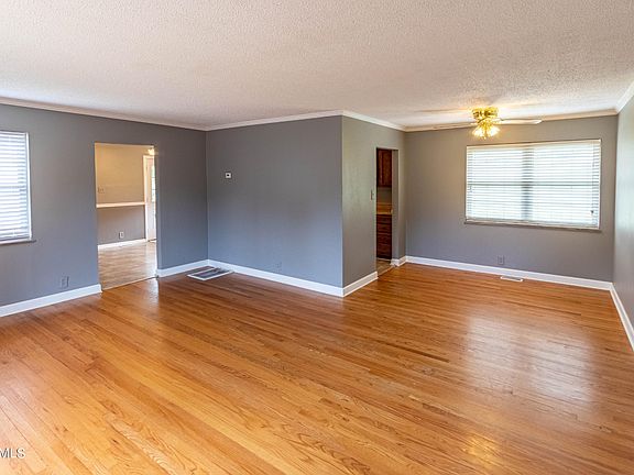 4th image of 5604 Central Avenue Pike