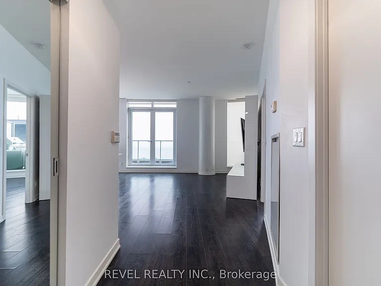 150 E Liberty St #Penthouse 3 — Photo 3