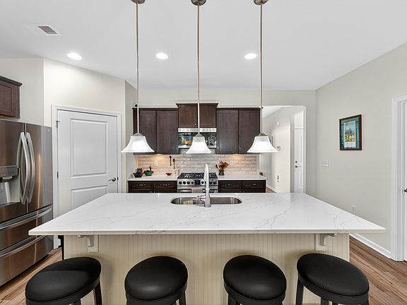 5th image of 5618 Lombardia Circle