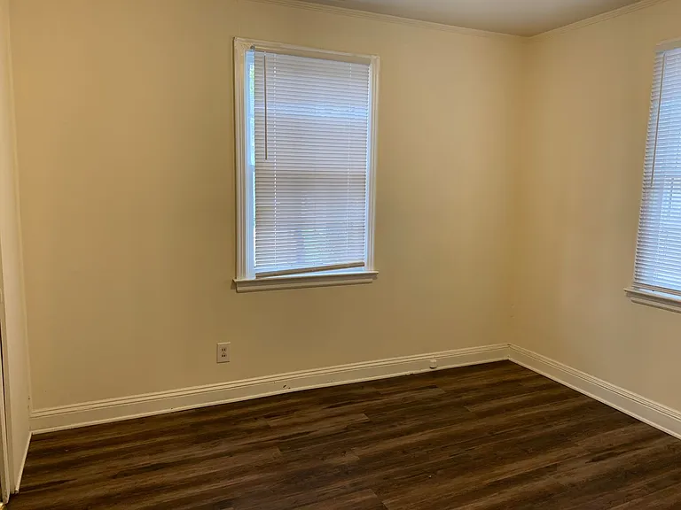 712 Hartford Rd — Photo 8