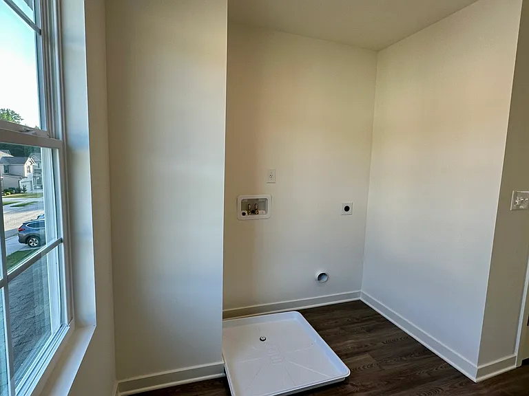 233 Golden Raintree Dr — Photo 22