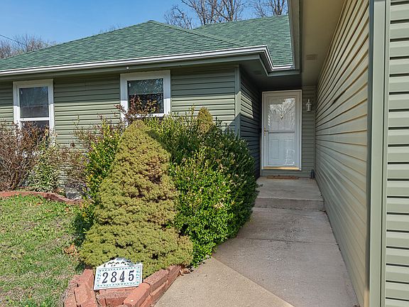 5th image of 2845 W Cherokee Street