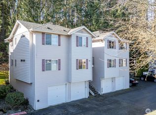 595 Newport Way NW APT D4, Issaquah, WA
