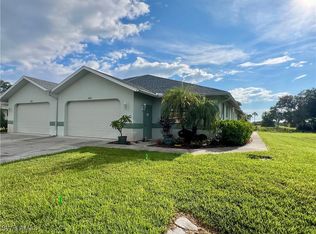 20075 Lake Vista Cir, Lehigh Acres, FL 33936
