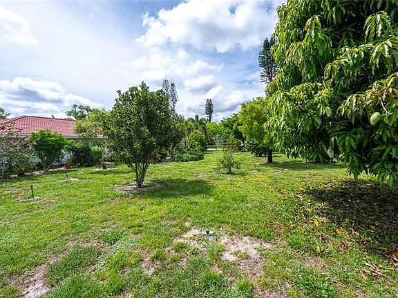 4th image of 11076 Orangewood DR