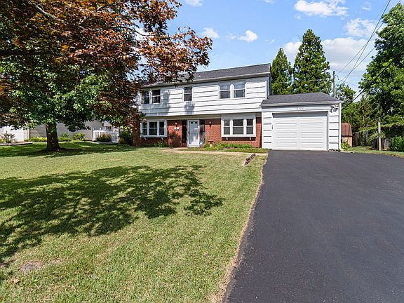 2nd image of 12422 Sarah Ln