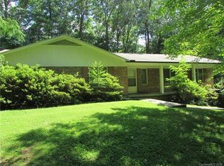 111 Prestwick Dr, Hendersonville, NC 28791