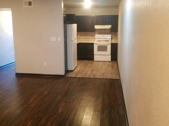 2nd image of 2601 S Olive St APT 5