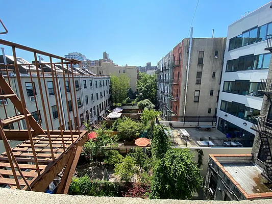 Rented by EastMount Realty LLC | media 25