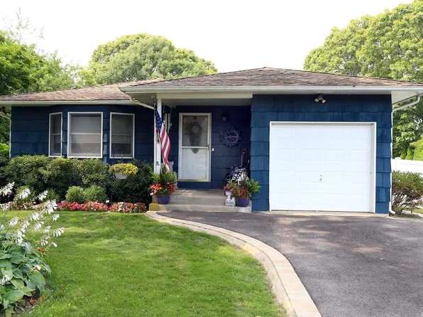 7 Michael, Centereach, NY 11720