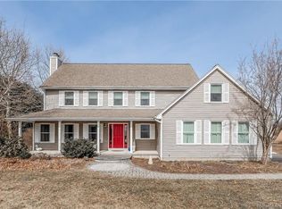 99 Arrowdale Rd, North Haven, CT 06473