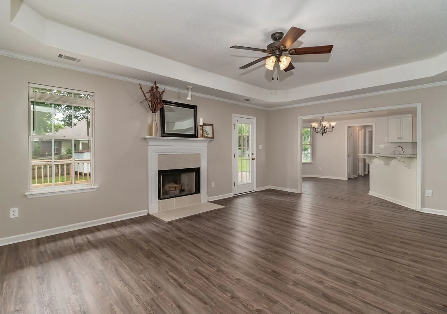 Lovely and Updated 4 bedroom, 2.5 bath home in Evans — Photo 4