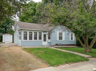 249 29th Ave N, Clinton, IA 52732