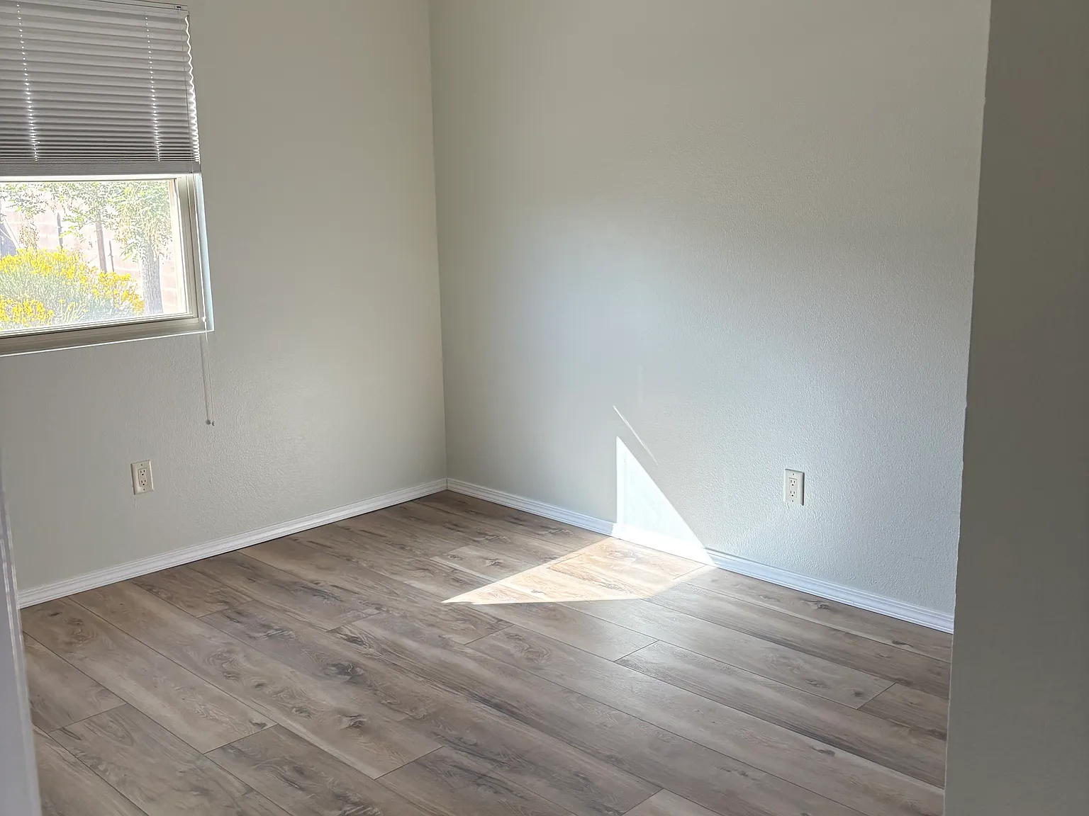 4 bed, 1772 sqft, $2,100 — Photo 3