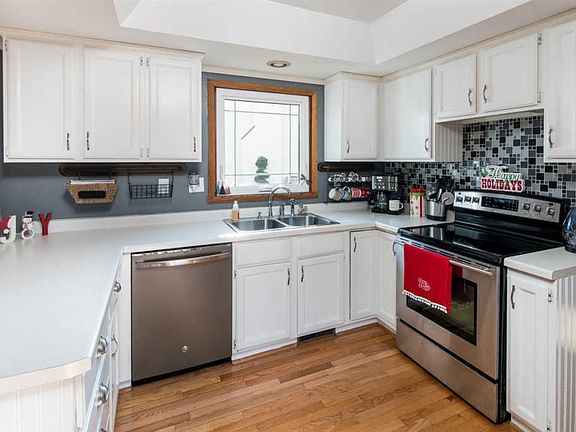 4th image of 1219 Woodgate Ln