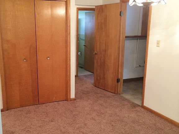 5th image of 2275 & 2279 Lyndhurst Ave