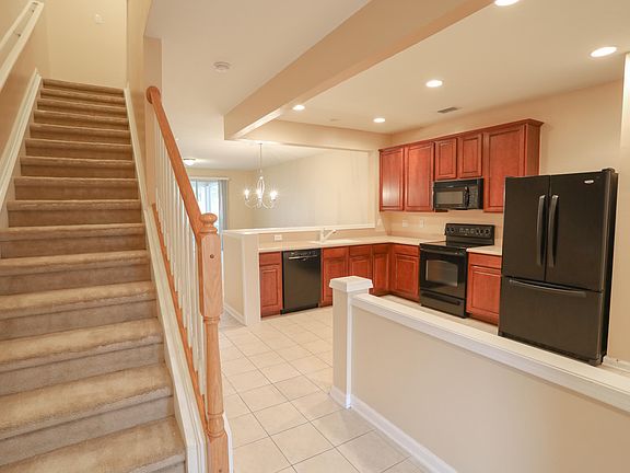 4th image of 4194 Crownwood Dr