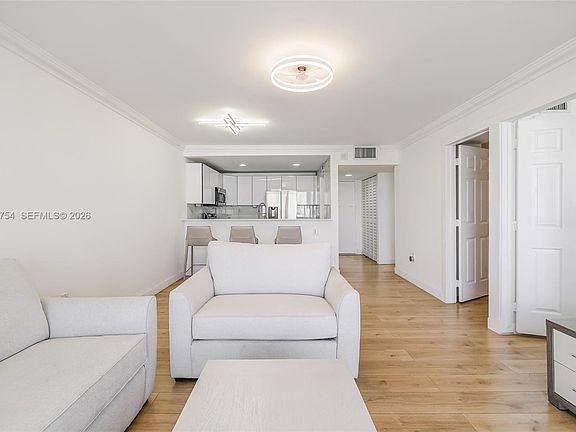 5th image of 401 Ocean Dr APT 602