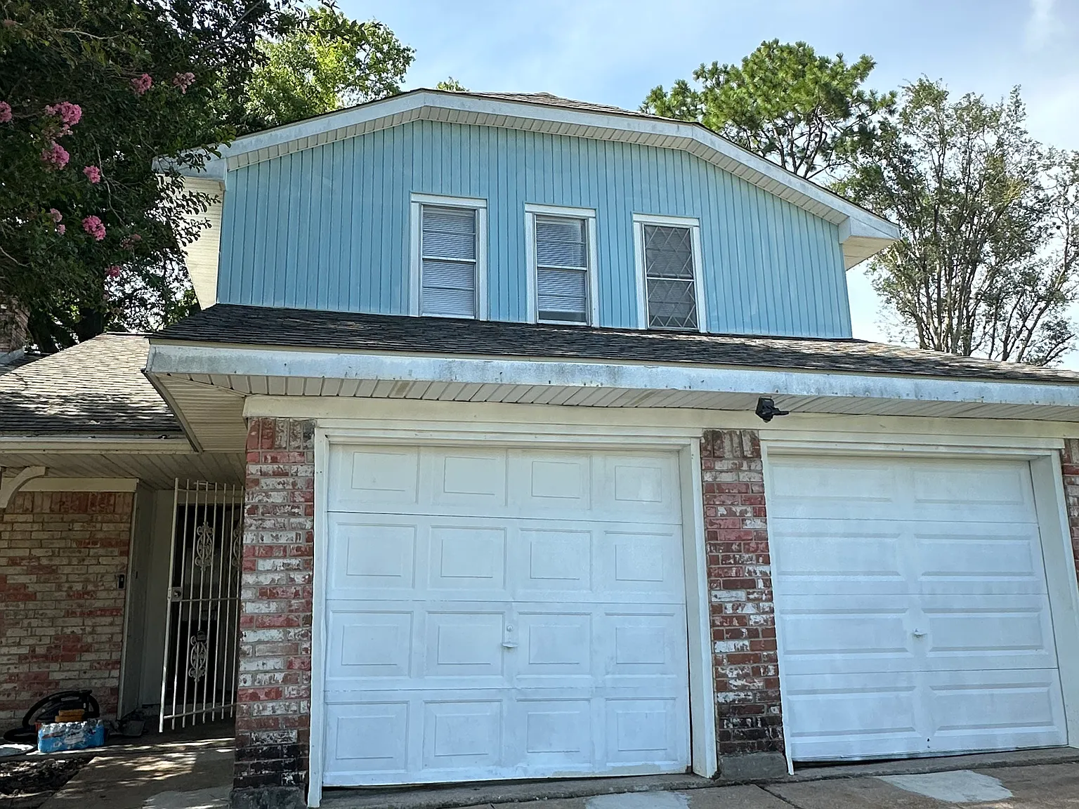 4 bed, 2150 sqft, $1,900 — Photo 1