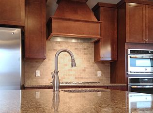 1322 Shadow Creek Curv, Eagan, MN 55123