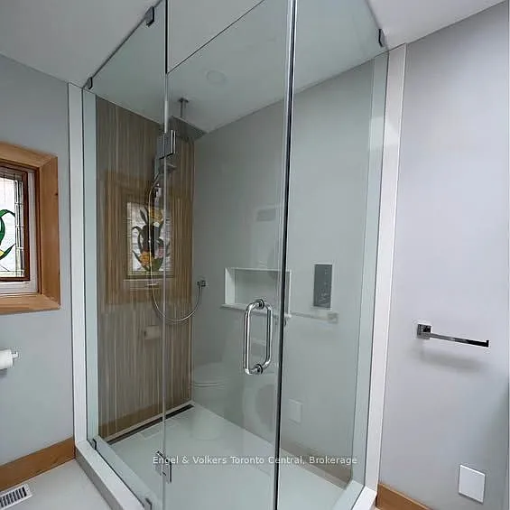109 Hope St #1 — Photo 10