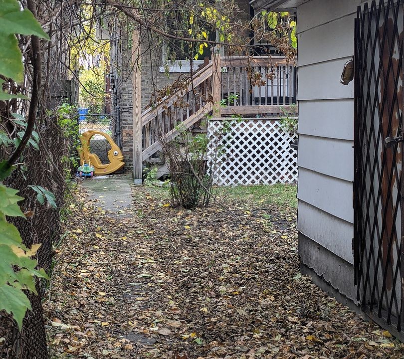 2nd image of 6809 S Indiana Ave