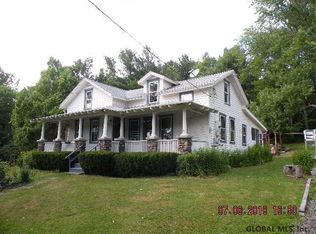 12 Crowley Way, Averill Park, NY 12018